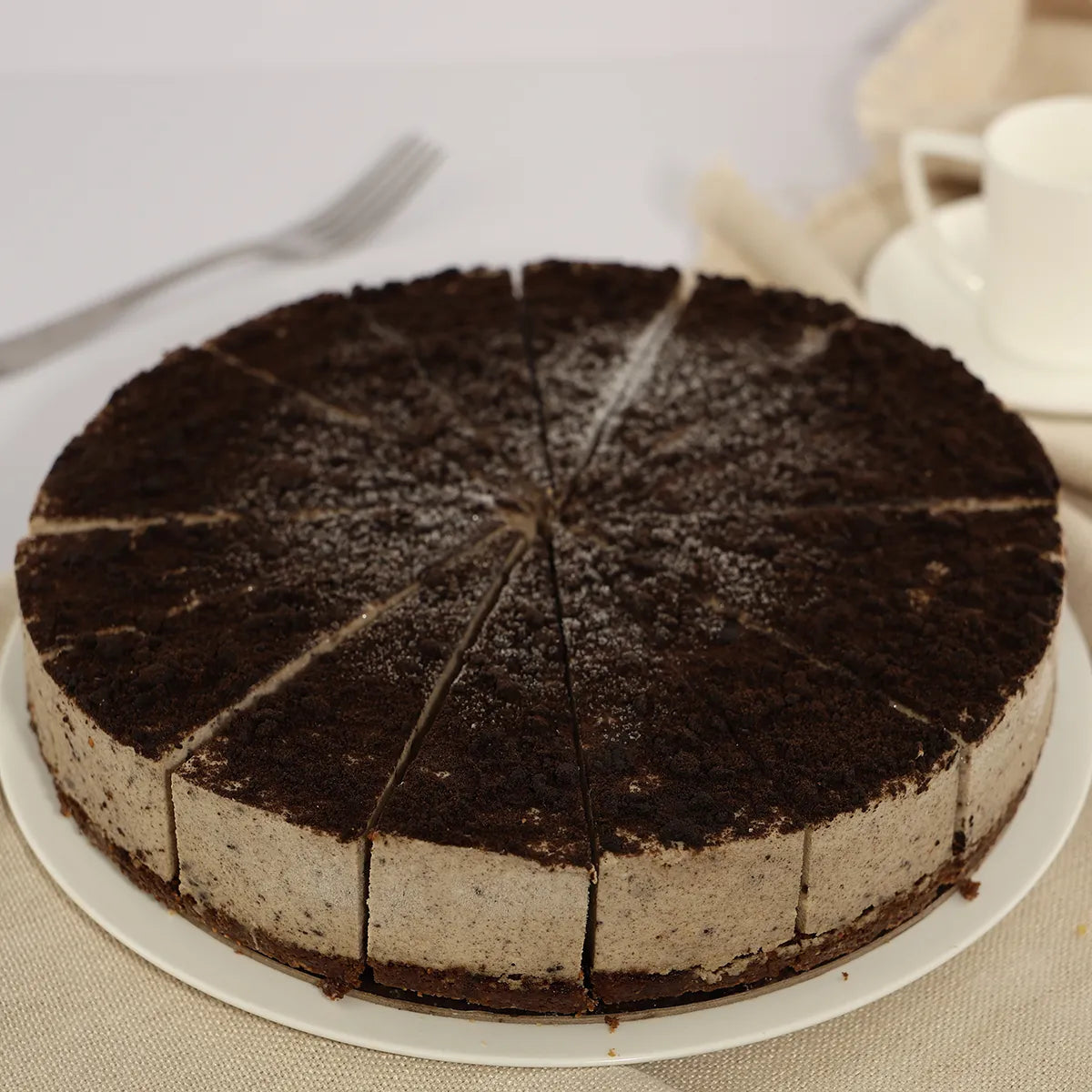Cookie & Cream Cheesecake - Cut