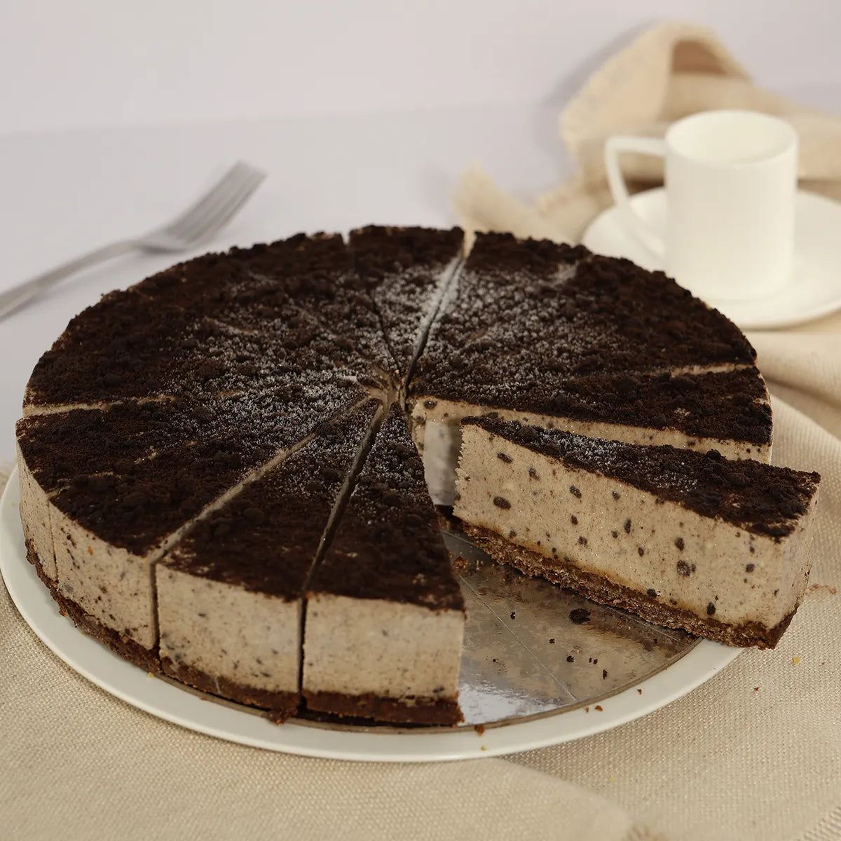Cookie & Cream Cheesecake - Cut
